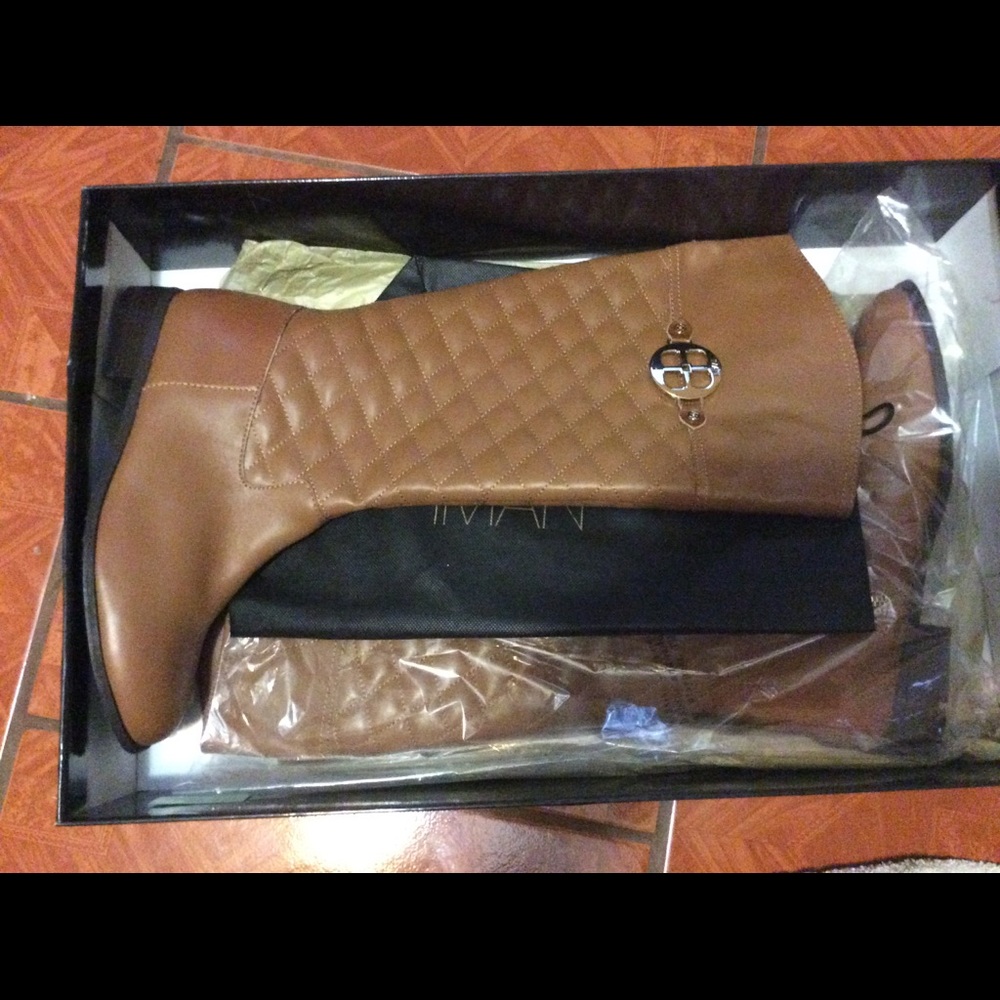 IMAN Genuine Leather Quilted boots